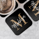 Girly Black Guld Monogram Elegant Modern  Underlägg Papper Kvadrat<br><div class="desc">Eleganten Girly Black Monogram Guld Modern Script Square Papper Underlägg.Anpassa enkelt den här moderna eleganten papper underlägg med anpassningsbarnas monogram och namn.</div>