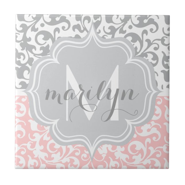 Girly Damask Swirls Rosa och Grått Monogrammed Kakelplatta (Framsidan)