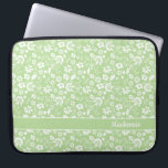 Girly Lime Green Tropical Flowers Monogram Laptop Fodral<br><div class="desc">Girly Lime Green Tropical Flowers Monogram Laptop sleeve. Enkel att anpassa med text,  typsnitt och färg. Skapat av Zazzle pro designer BK Thompson uteslutande för Cedar och String. Kontakta oss om du behöver hjälp med designen.</div>