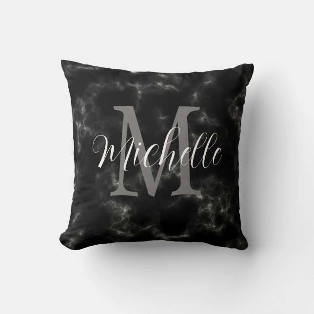 Girly marble Black and White Monogram och Namn Kudde (Framsida)