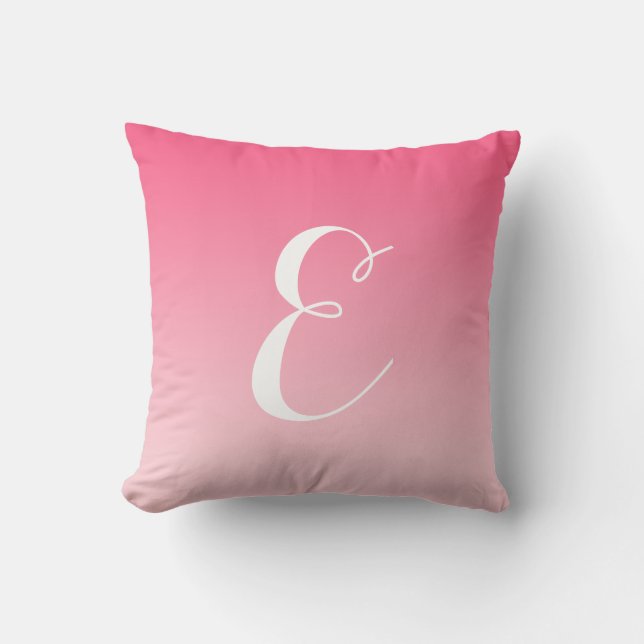 Girly Modern Rosa Ombre Anpassningsbar Monogram Kudde (Framsida)