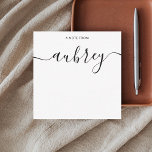 Girly Monogram Calligraphy White Anteckningskort<br><div class="desc">Ett enkelt anteckningskort har en modern,  handskriven kalligrafi för ditt namn.</div>