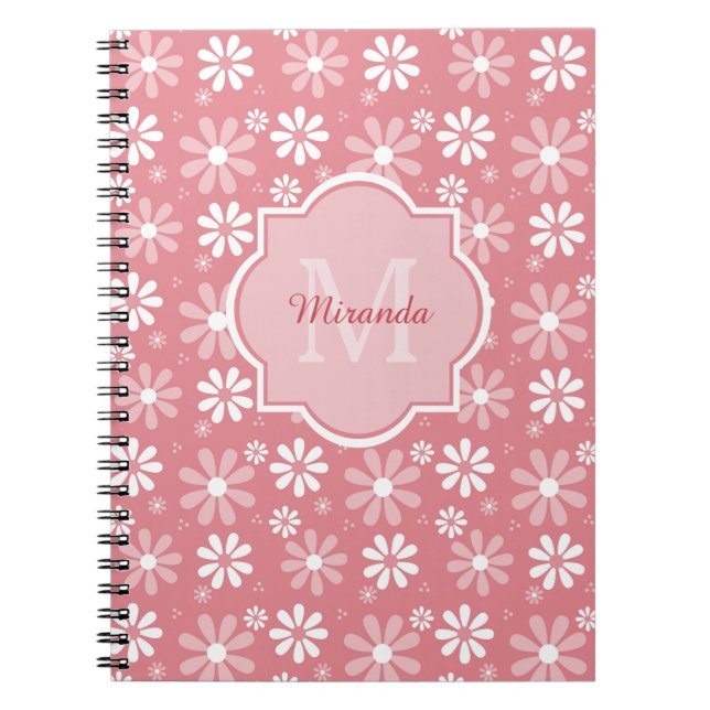 Girly Monogram Cute Rosa Daisy Flowers with Namn Anteckningsbok Med Spiral (Framsidan)