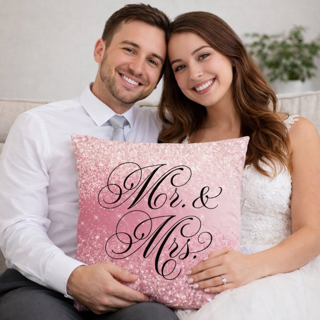 Girly Pink Glitter Ombre Mr and Mrs Throw Pillow Kudde (Skapare uppladdad)