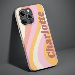 Girly Retro Vintage Wave Personlig Namn<br><div class="desc">I telefonfodrorna för Girly Retro-Vintagen Wave Personlig Namn iPhone finns en reflektionsvåg i skuggor av rosa, orange och vitt med din personlig namn i elegantens trendig, ett modernt skript som accentueras. Anpassa genom att redigera texten i textrutan. Perfekt för födelsedag, jul, Mors dag, babyduschar, möhippor, mamma, syster, kusiner, bästa vänner...</div>