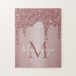 Girly Ro Guld Gnistra Glitter driver Monogram Pussel<br><div class="desc">Girly Ro Gnistra Glitter driver Monogram Puzzle med gnista faux glitter som droppar på en coola, metallisk tittar bakgrund. Lägg till ditt namn och monogram för ett unikt pussel med personlig. Du är lyx, så ditt liv borde visa det! Kontakta oss på cedarandstring@gmail.com om du behöver hjälp med designen eller...</div>
