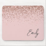 Girly Ro Guld -  Rosa Glitter Monogram Musmatta<br><div class="desc">Ro Guld -  Rosa Gnistra Glitter Brushed Metall Monogram Namn och Initial Mousepad (musknapp). Det gör perfekten söt 16-årsjubileum,  bröllop,  möhippa,  årsdag,  babydusch eller bachelorette-fest för någon som glam lyxen och chic stilar i kärlek.</div>