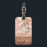 Girly Ro Guld  Rosa Marble Bagagebricka<br><div class="desc">En giglitig,  elegant och snyggt ro guld marble och plum färgad mongram namn bagagemärke. Bagageetiketten har en mjuk feminin ephemera stil. Designad av Blackberry Boulevard.</div>