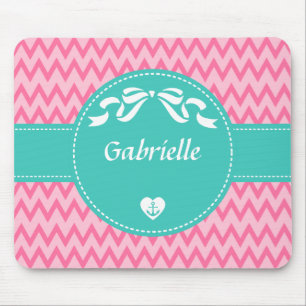 Girly Rosa Chevron Mönster Cute Mint Bow med Namn Musmatta