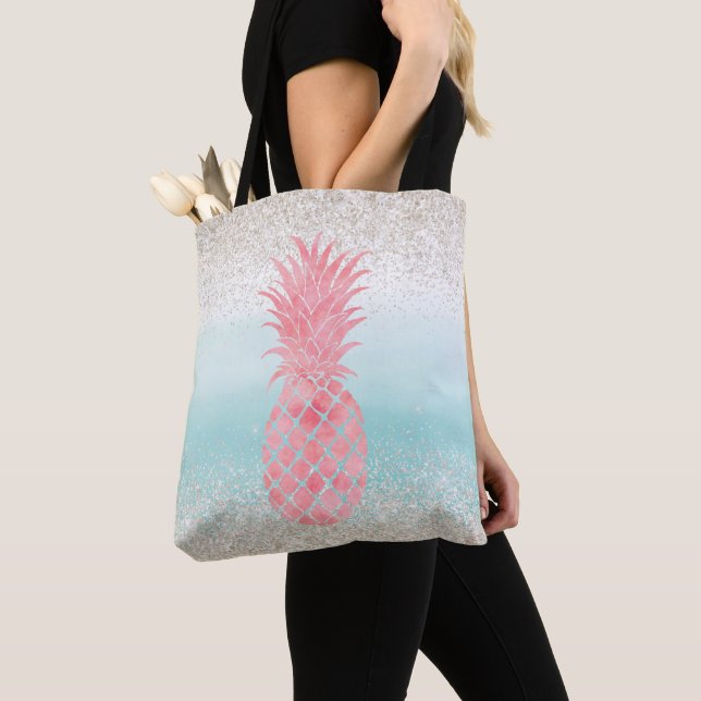 Girly Rosa Watercolor Tropical Pineapple Tygkasse (Närbild)