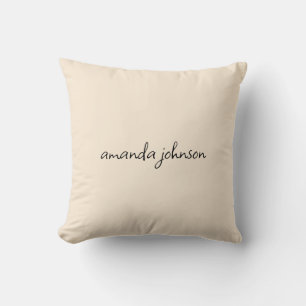 Girly Typography Beige Monogram Fullt Namn Kudde