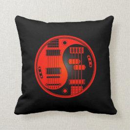 Gitarr och bas- Yin svart Yang som är röd och Kudde