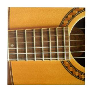 Gitarren belägger med tegel kakelplatta