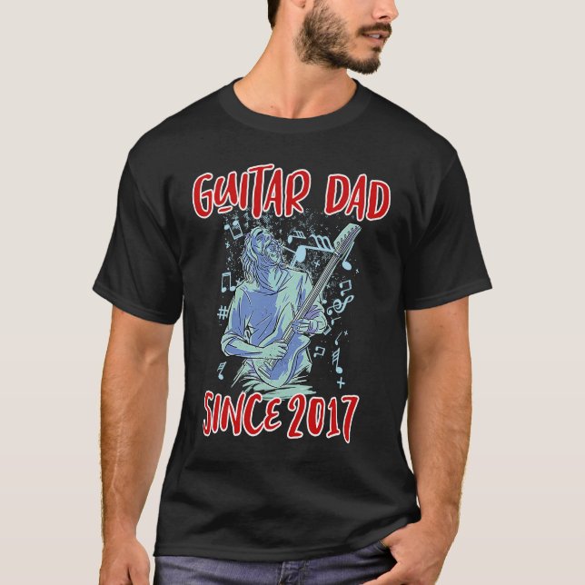 Gitarrpappa sedan 2017 t shirt (Framsida)