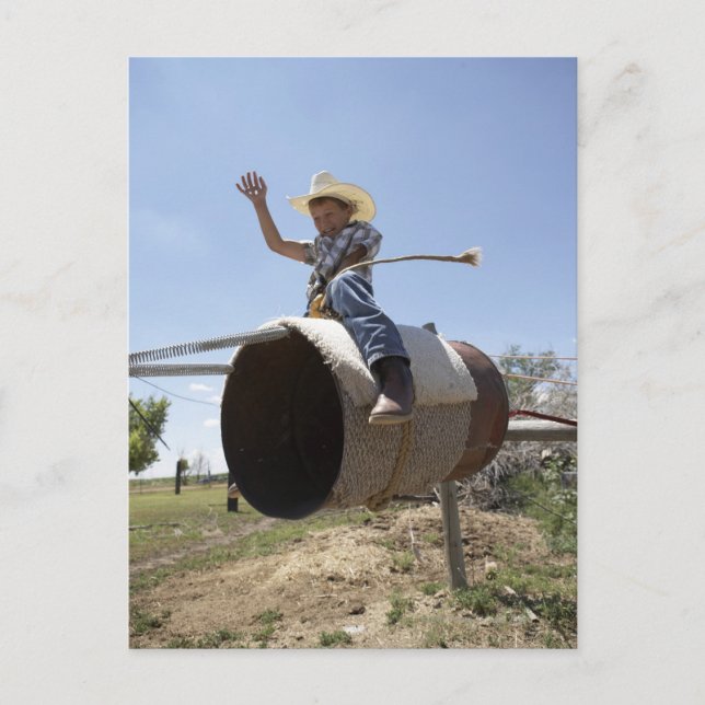 Gjort (8-10) ridande makeshift rodeo-tjur vykort (Framsida)