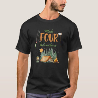 Gjort Fyra Äventyr 4-års Födelsedags Camping Utomh T Shirt