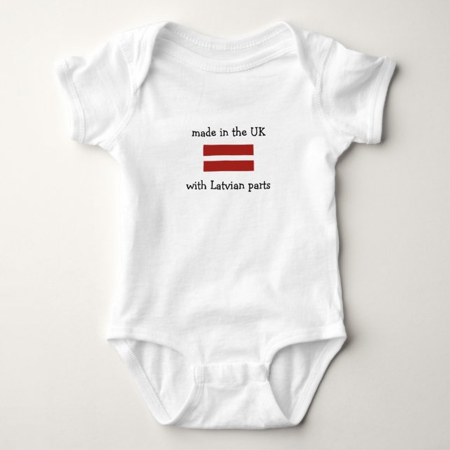 gjort i UKEN med lettiska delar T-shirt (Framsida)
