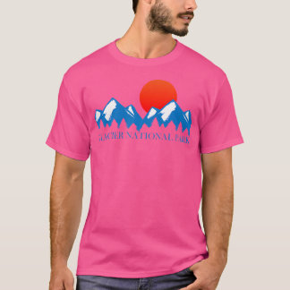 Glacier National Park-Mountain Sunset-Hiking Campi T Shirt