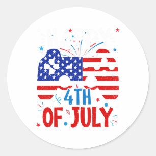 Glad 4:e juli spelande patriotisk amerikansk flagg runt klistermärke