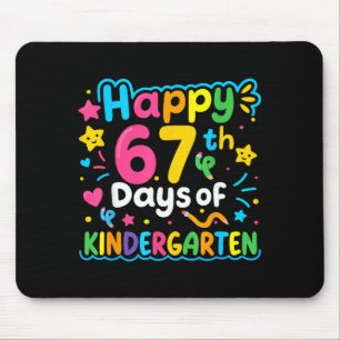Glad 67:e dag i förskoleklass Meme 67 barn Musmatta
