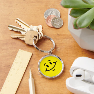 Glad Ansikts Hatt Rund Silverfärgad Nyckelring