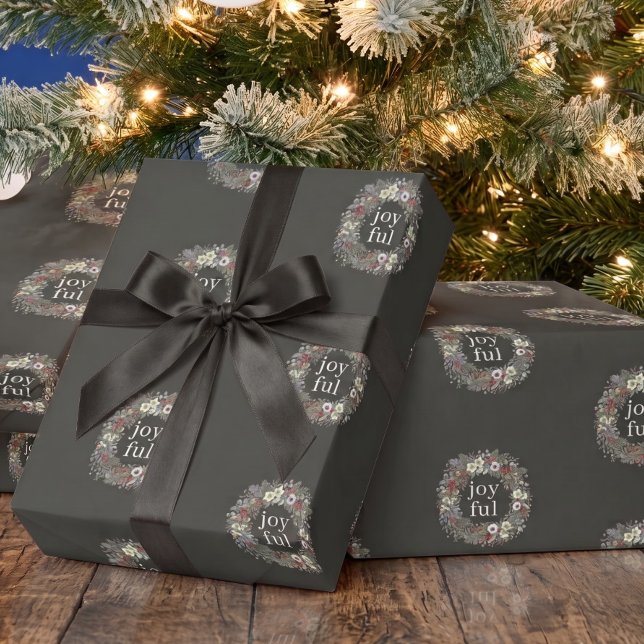 Glad botanisk jul Personlig Presentpapper (Joyful Botanical Christmas Personalized Wrapping Paper
by Ricaso. A stunning wreath pattern)