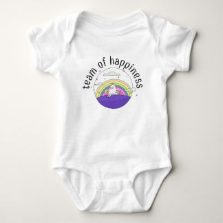 Glad Enhörning med en regnbåge lila T Shirt