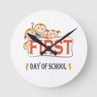 Glad första skoldagen Tillbaka till skolan Baby Rund Klocka