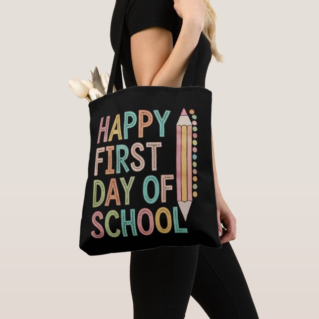 Glad första skoldagen Tillbaka till skolan Tygkasse (Närbild)