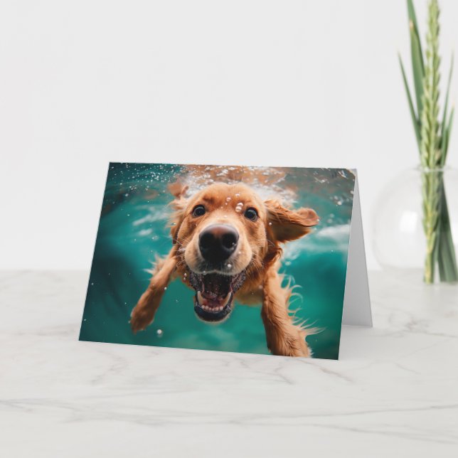 Glad Golden Retriever som simmar under vattnet Kort (Framsida)