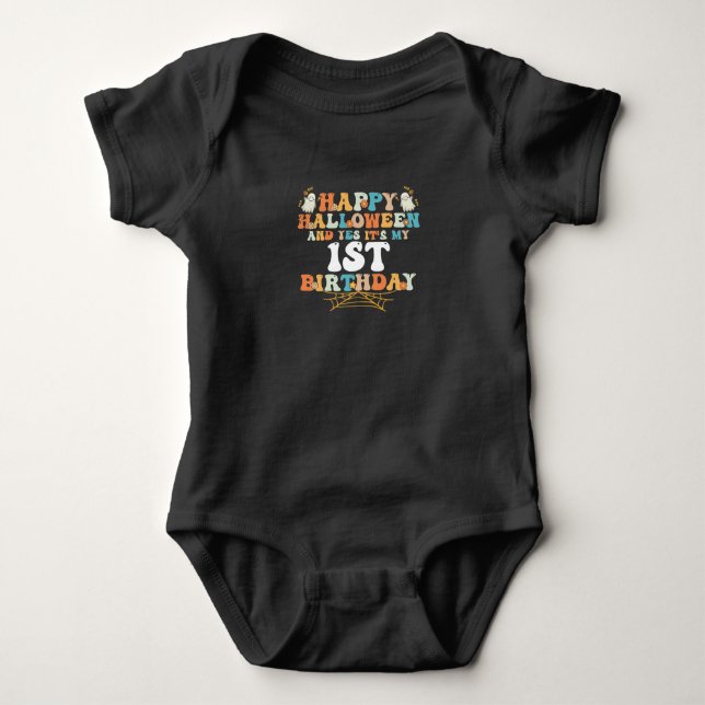 Glad Halloween och ja det är min 1-årsdag T Shirt (Framsida)