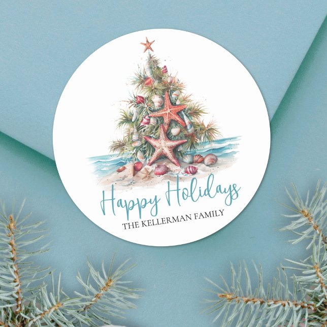 Glad helg Beach Julgran Runt Klistermärke (Happy Holidays Beach Christmas Tree Classic Round Sticker )