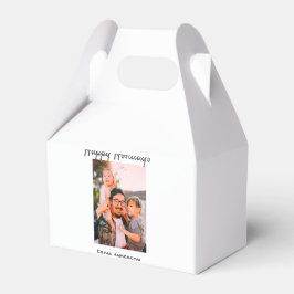 Glad helg fotomodern kärlek-familj presentaskar