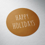 Glad helg. Mustard gult söt jul Runt Klistermärke<br><div class="desc">Cute minimalist,  enkel typografdekal "Glad helg" för vinterjulklapp i senap gult och  färg. Kontakta mig om du behöver fler artiklar.</div>
