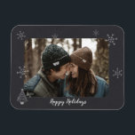 Glad helg Photo Chalkboard Design Snöflingor Magnet<br><div class="desc">Anpassa den här Glad helg-fotogenbilden med ditt favoritfoto på vintern.</div>