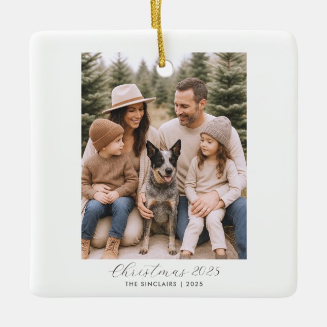 Glad helg Rustic Minimalist Family Photo Julgransprydnad Keramik (Framsida)