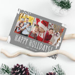 Glad helg Tre fotofamiljjul Julkort<br><div class="desc">Glad helg tre julkort för fotofamilj för att dela önskemål med familj och vänner den här julhelgen. Anpassa med tre foton och din familj namn. Beställ nu och  helgdagarnas glädje och skönheten i dina familjs stunder hos dem som har störst betydelse.</div>