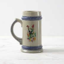 Glad hund som äter en glass