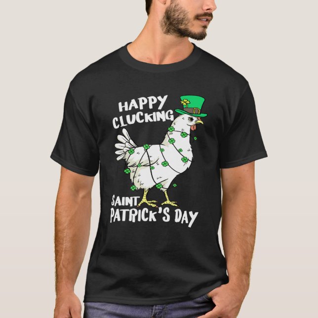 Glad Kluckande St Patricks Day Kyckling Tomte T Shirt (Framsida)