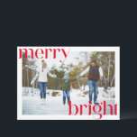 Glad Ljus Festlig Röd Typografi Kul Två Foto Julkort<br><div class="desc">Sprid julglädje med det här roliga och festliga julkortet med fet röd typografi för orden Glad och Ljus. Med två foton, ett på varje sida av kortet, och modern bokstavsstil fångar detta kort en glad och trendig estetik. Perfekt för att dela dina favoritögonblick med nära och kära, kombinerar detta kort...</div>