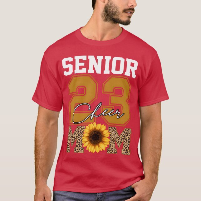 Glad mamma seniorklass 2023 solros stolt mamma t shirt (Framsida)