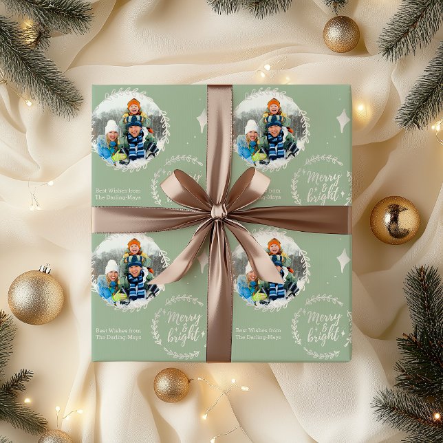 Glad och ljus anpassad bild grön och silver presentpapper (Photo christmas wrapping paper - Merry & Bright)