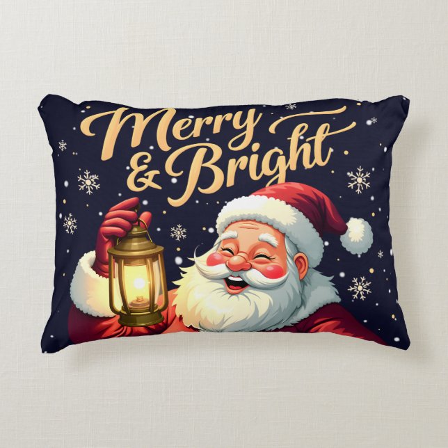 Glad och ljus illustration av tomte med lykta prydnadskudde (Framsidan)