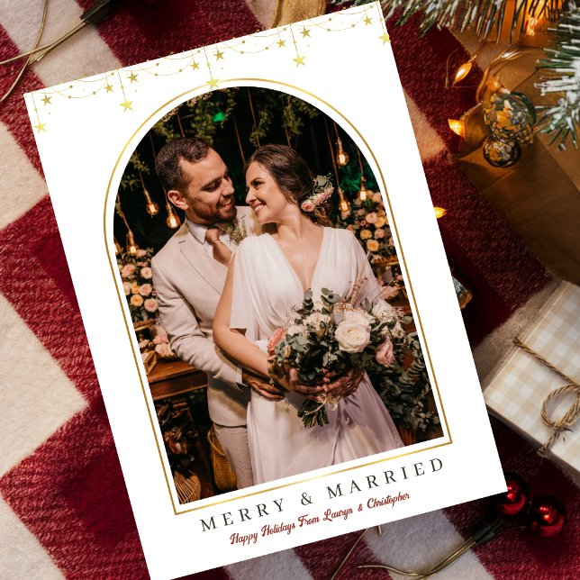 Glad och Nygift Guldstjärnor Båge Foto Jul Julkort (Merry And Married Gold Stars Arch Photo Christmas Holiday Card)