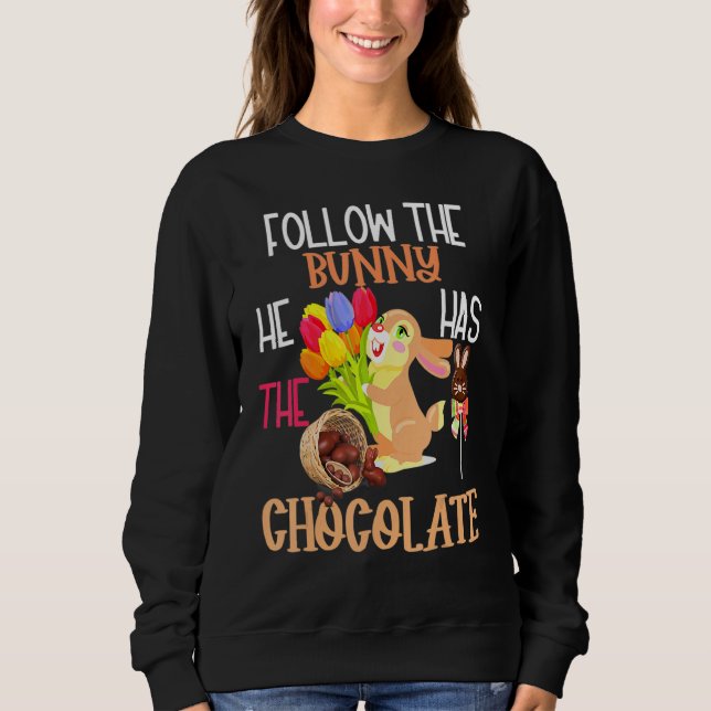 Glad påsk följer efter den kanin han har choklat B T Shirt (Framsida)