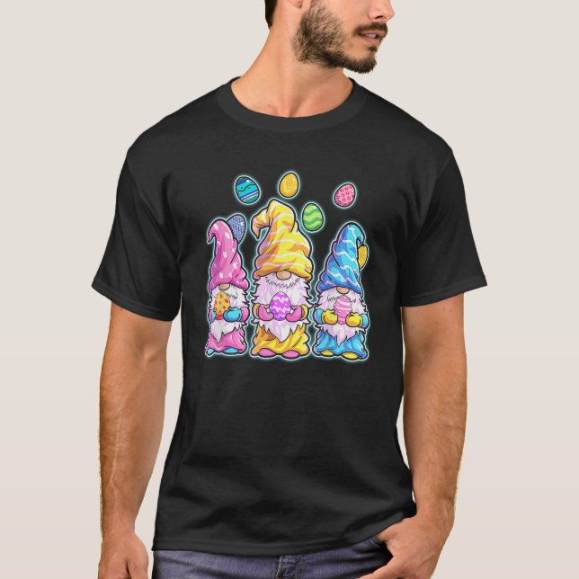 Glad påsk Gnomes Egg Påsk Funny T Shirt (Framsida)