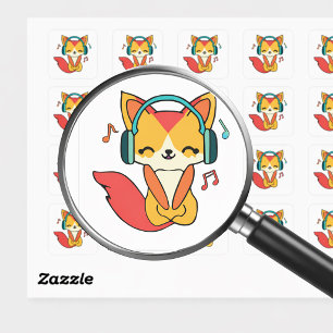 Glad räv med hörlurar som lyssnar på musik. fyrkantigt klistermärke