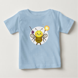 Glad seriefigur av en bin t shirt