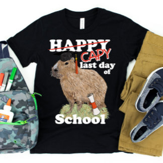 Glad sista skoldagen Capybara-examen T Shirt