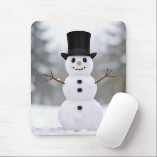 Glad snöman i en svart topp hatt musmatta